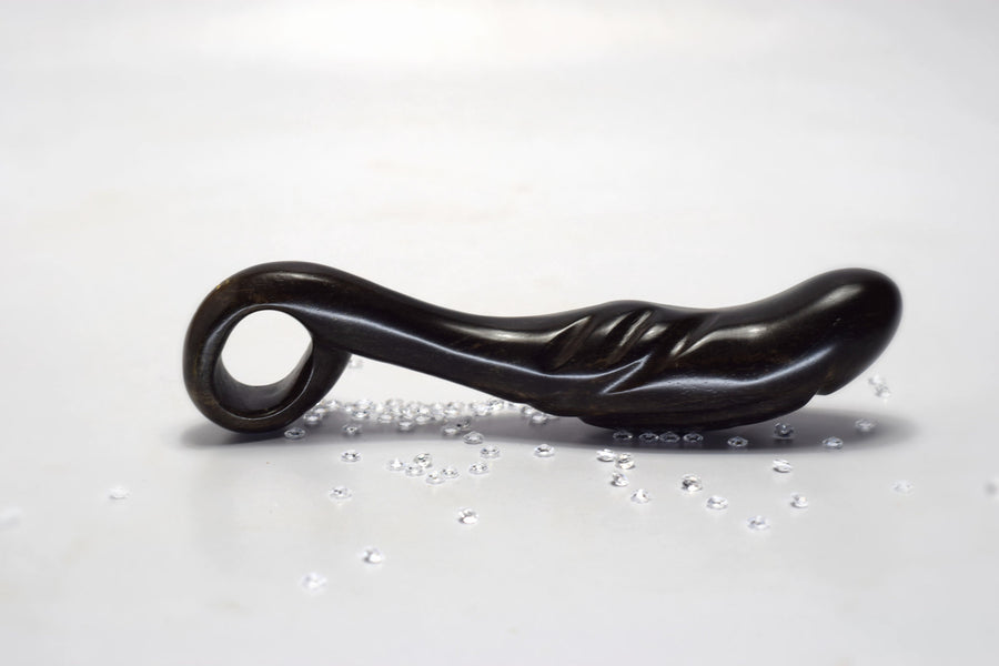 Adam Luxe: The Ebony Dildo for Intense G-Spot Stimulation